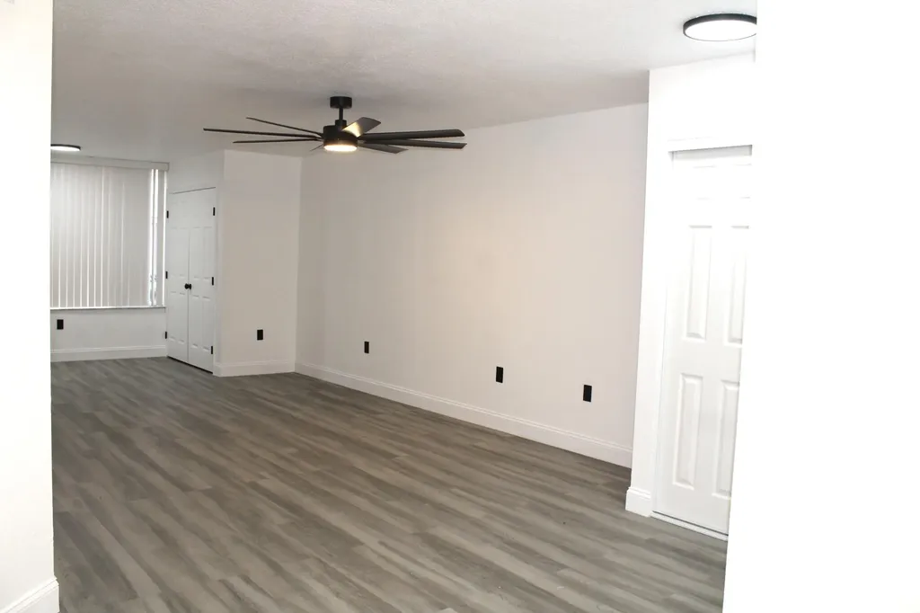 2820 N Oakland Forest Drive N Oakland Park FL 33309