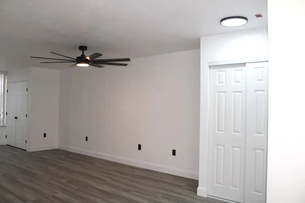 2820 N Oakland Forest Drive N Oakland Park FL 33309