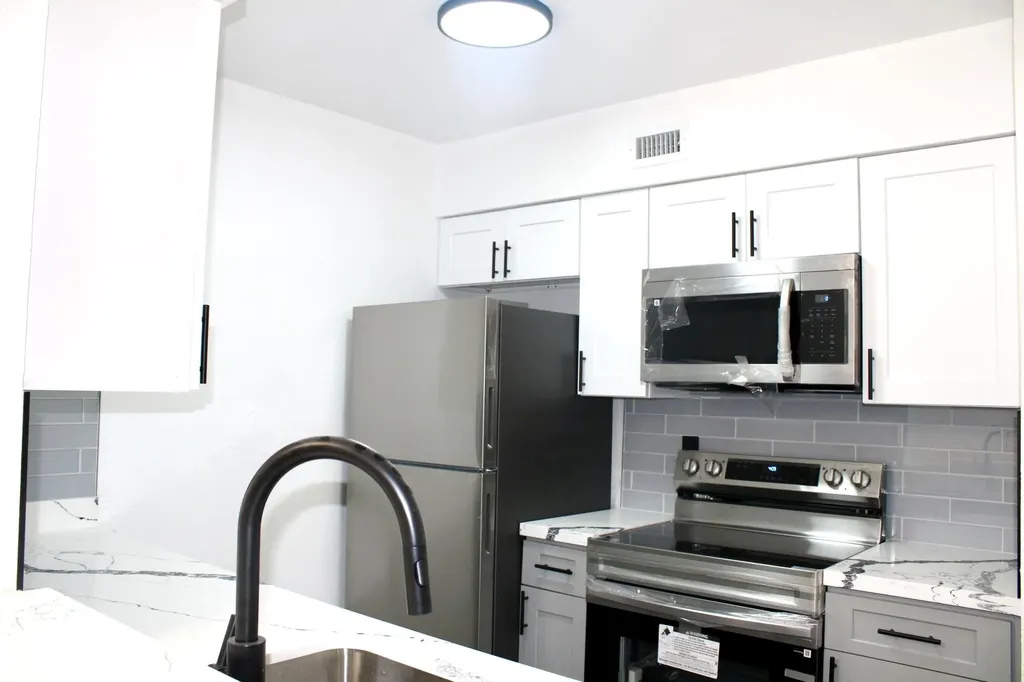 2820 N Oakland Forest Drive N Oakland Park FL 33309