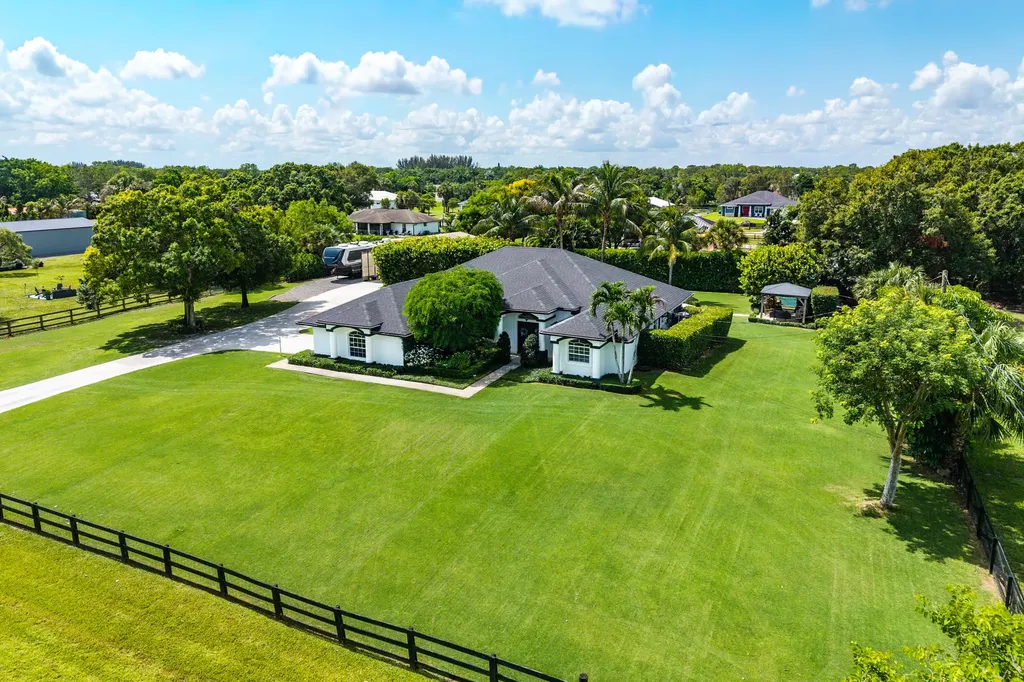 18934 44th Place N Loxahatchee FL 33470