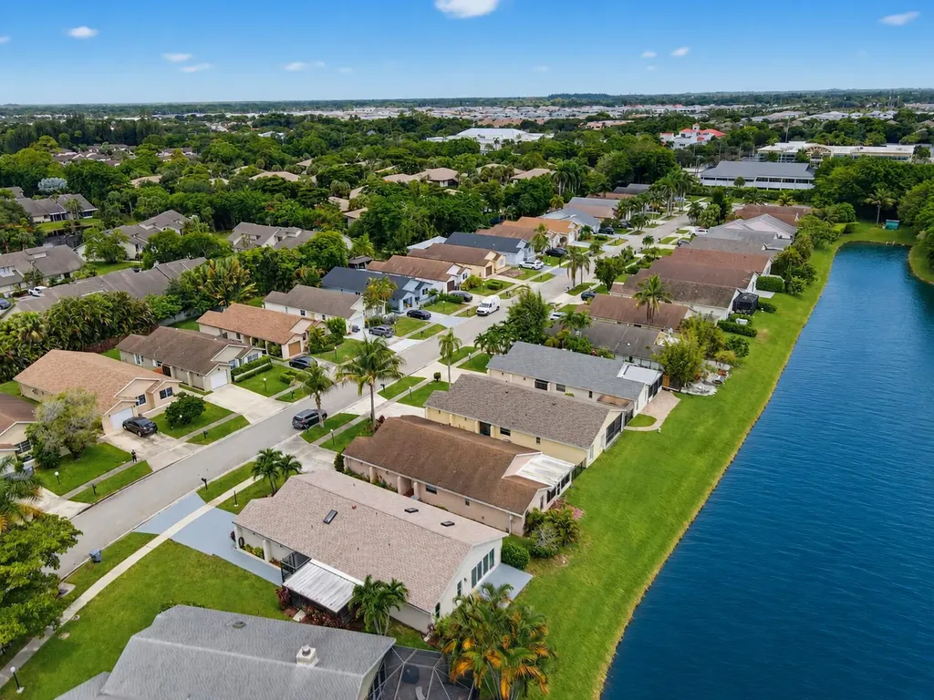 9123 Pine Springs Drive Boca Raton FL 33428