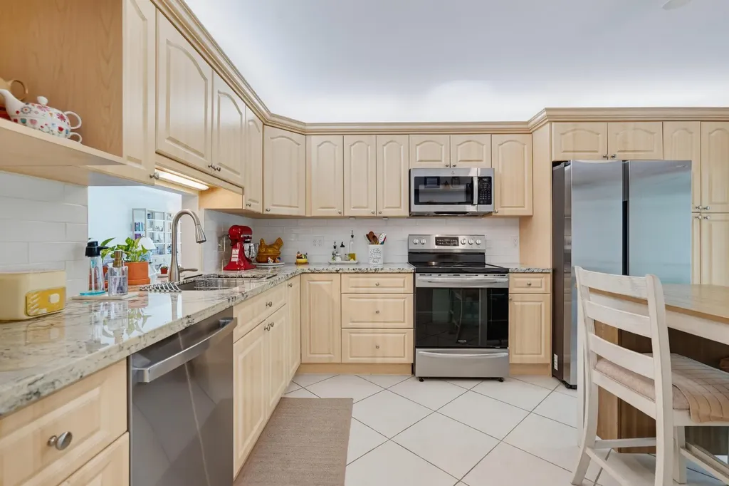 9123 Pine Springs Drive Boca Raton FL 33428