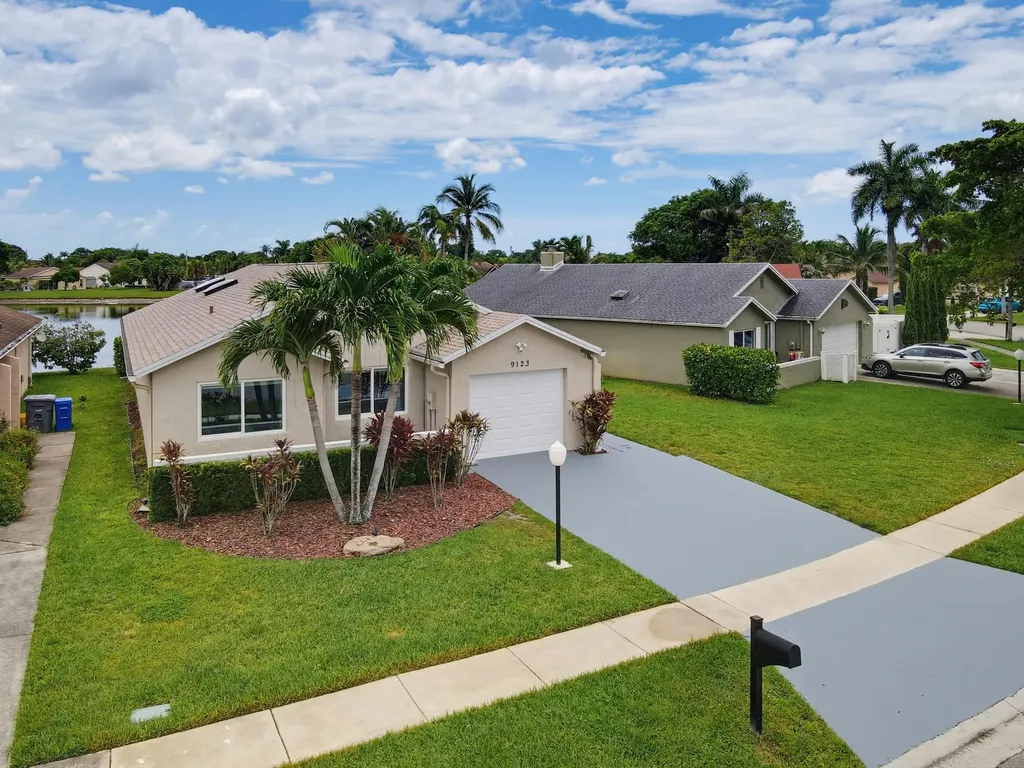 9123 Pine Springs Drive Boca Raton FL 33428