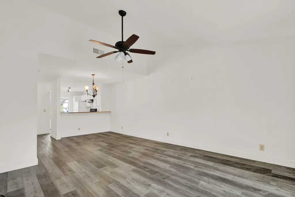 113 Pinewood Court Jupiter FL 33458