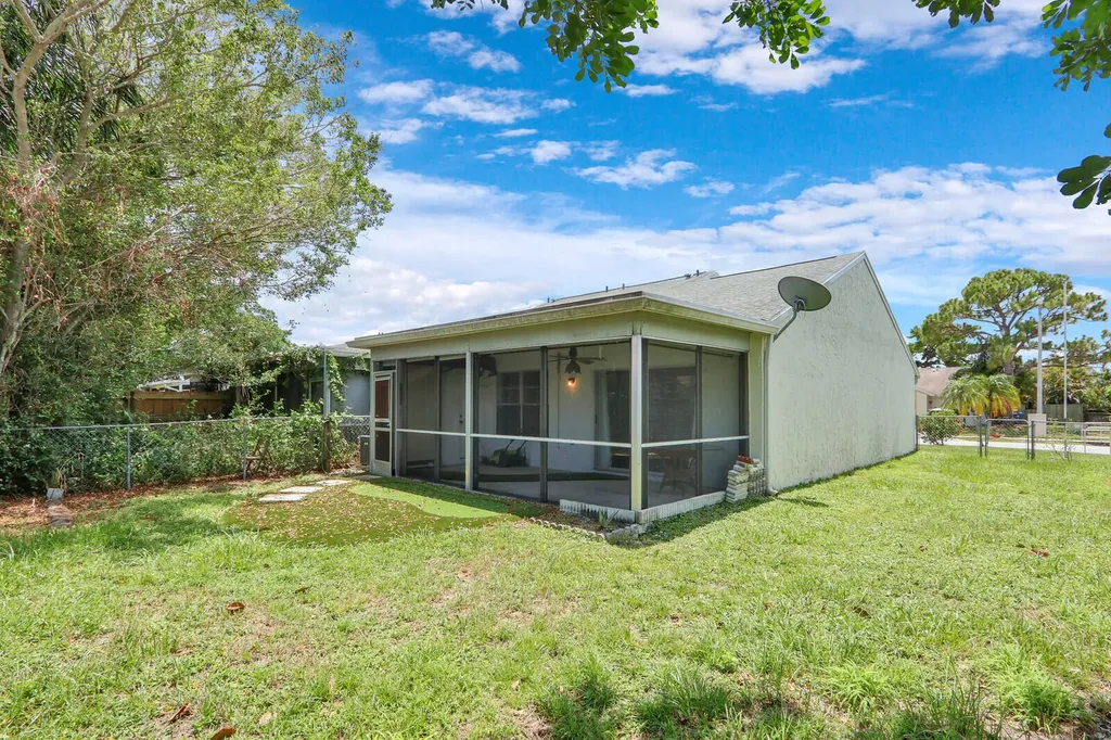 113 Pinewood Court Jupiter FL 33458
