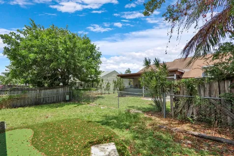113 Pinewood Court Jupiter FL 33458