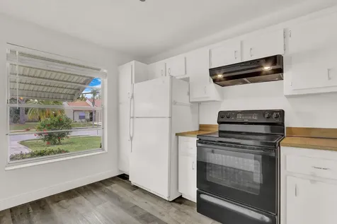 113 Pinewood Court Jupiter FL 33458