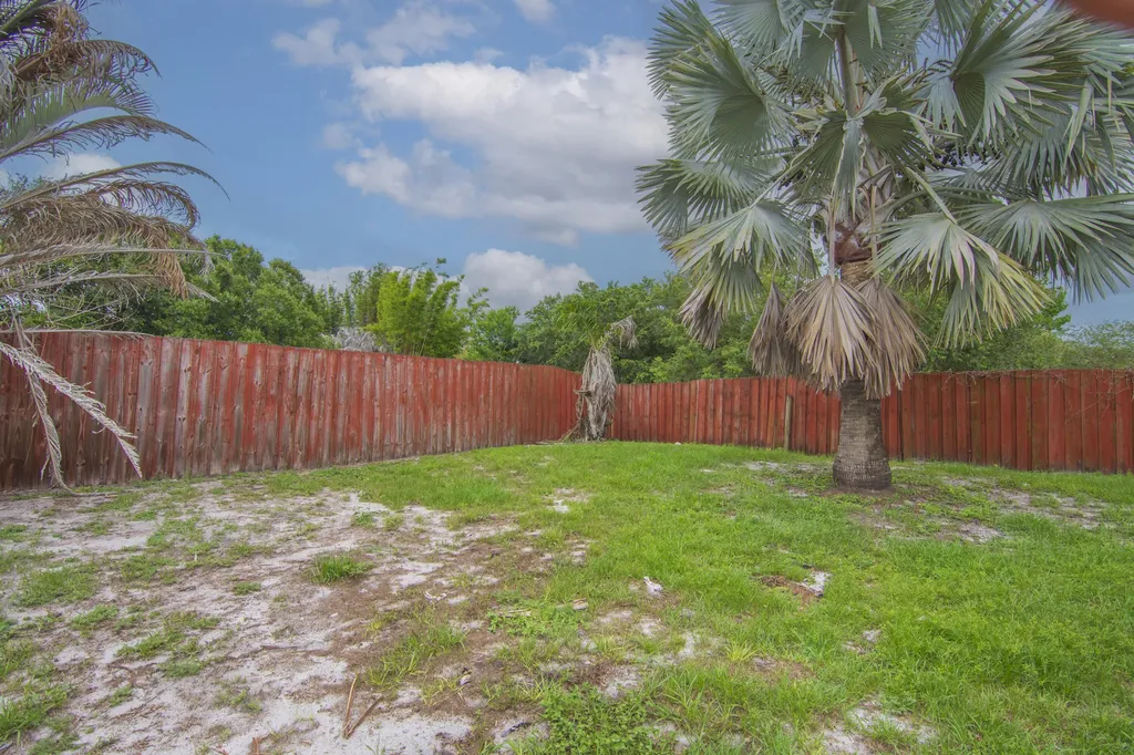 2674 SE Tiffany Avenue Port St Lucie FL 34952