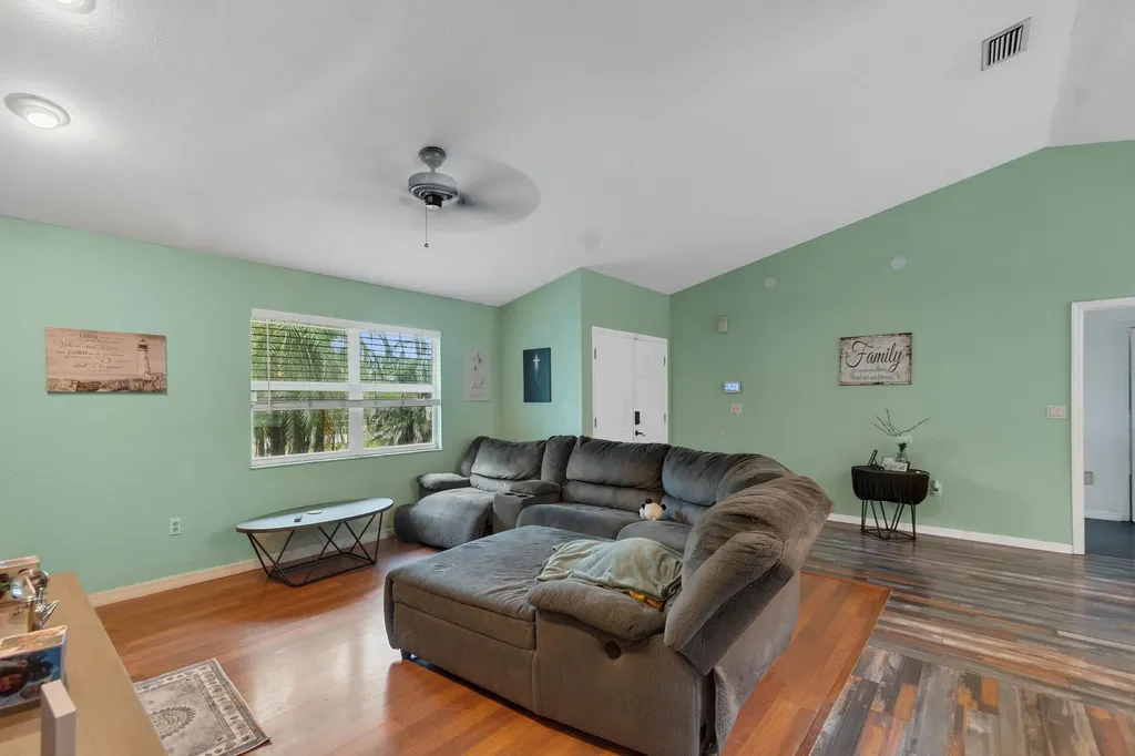 2674 SE Tiffany Avenue Port St Lucie FL 34952