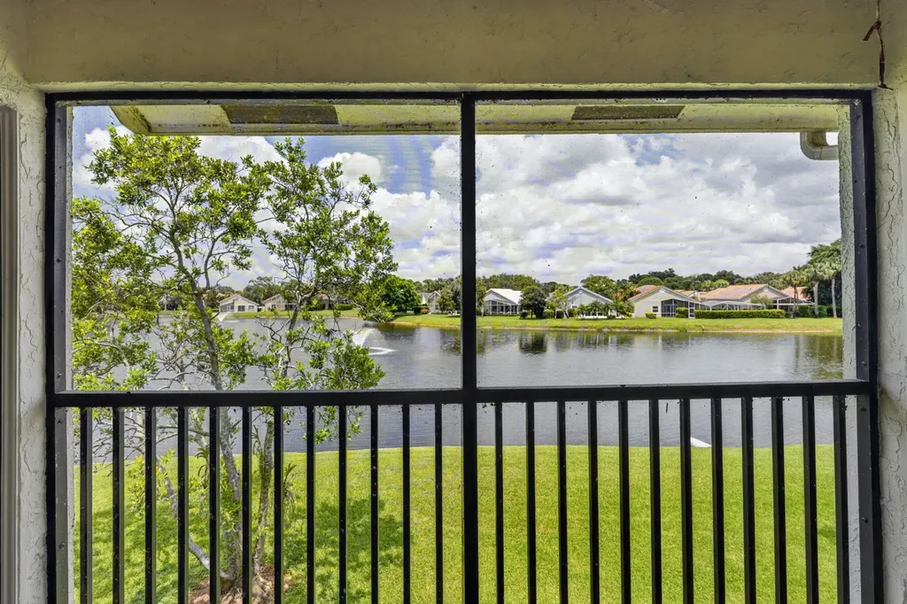 12829 Briarlake Drive Palm Beach Gardens FL 33418