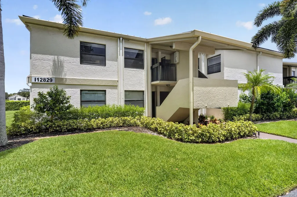 12829 Briarlake Drive Palm Beach Gardens FL 33418