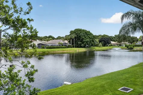 12829 Briarlake Drive Palm Beach Gardens FL 33418
