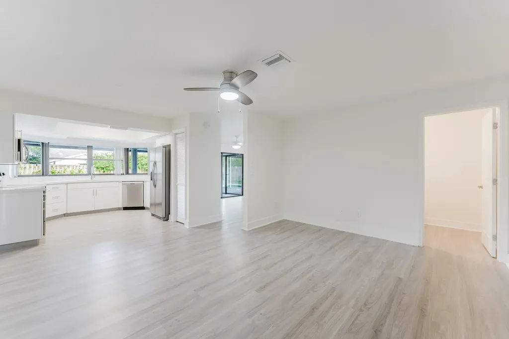 3048 NW 27th Terrace Boca Raton FL 33434