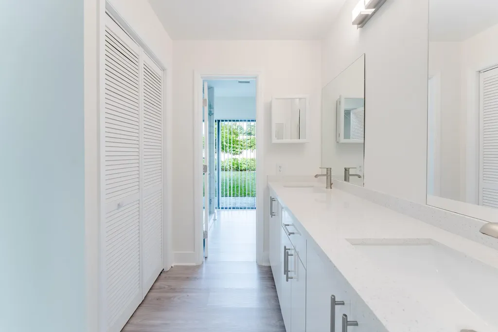 3048 NW 27th Terrace Boca Raton FL 33434