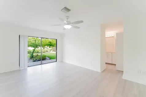 3048 NW 27th Terrace Boca Raton FL 33434