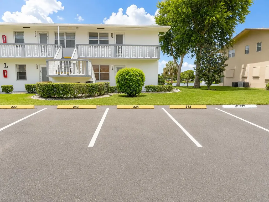 234 Chatham L West Palm Beach FL 33417