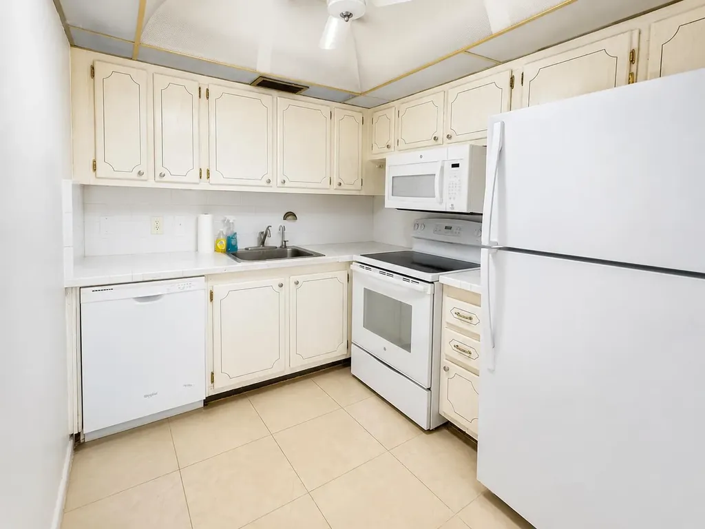 234 Chatham L West Palm Beach FL 33417
