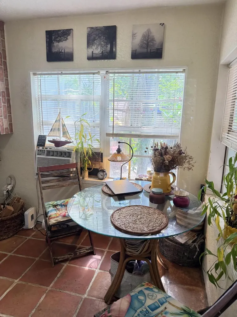 407 W Palm Street Lantana FL 33462