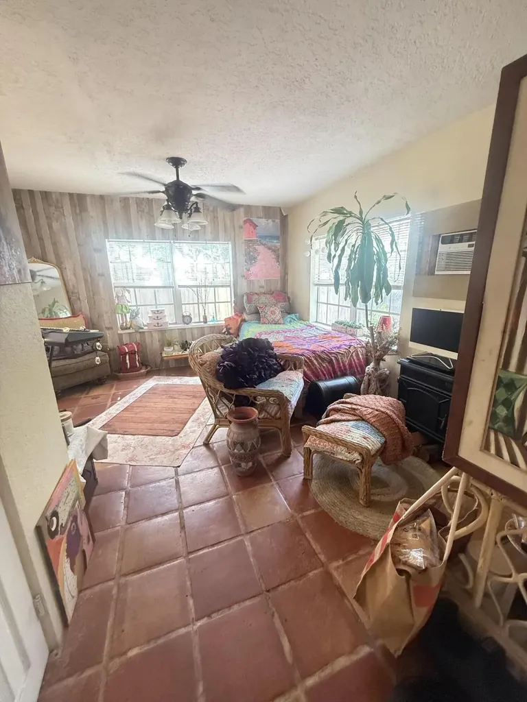 407 W Palm Street Lantana FL 33462