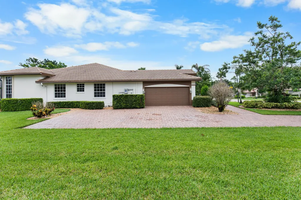 9408 Meadowood Drive Fort Pierce FL 34951