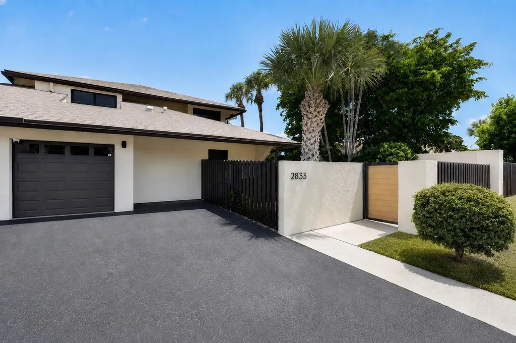 2833 SW 6th Street Delray Beach FL 33445