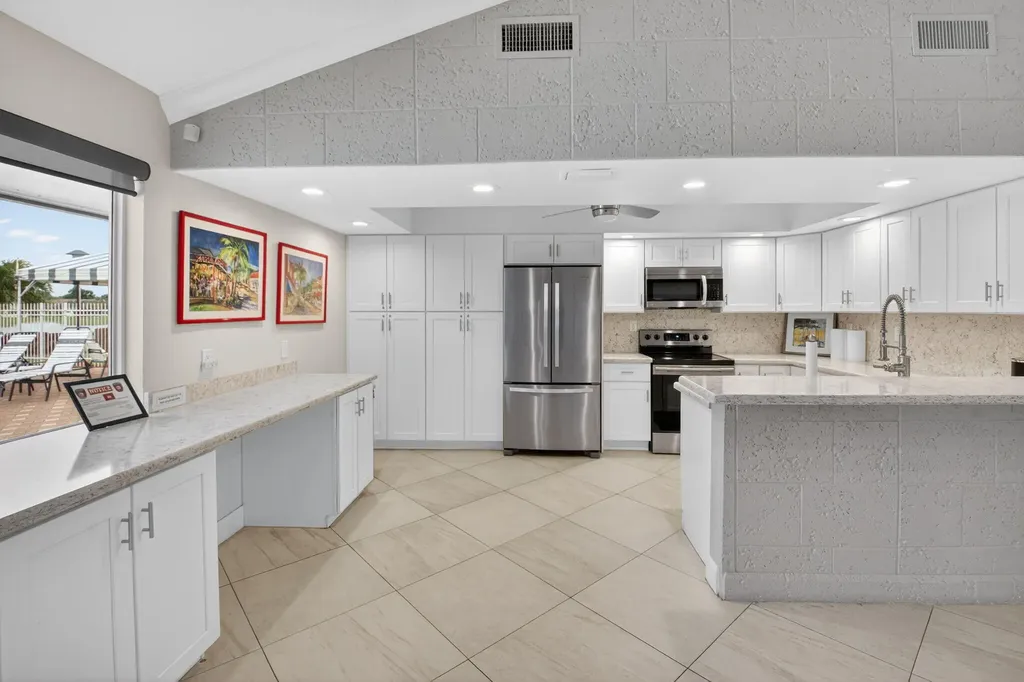 2833 SW 6th Street Delray Beach FL 33445