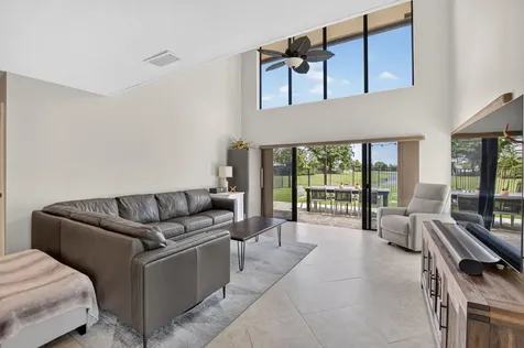 2833 SW 6th Street Delray Beach FL 33445