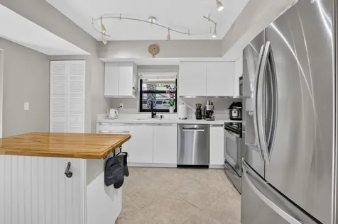 2833 SW 6th Street Delray Beach FL 33445