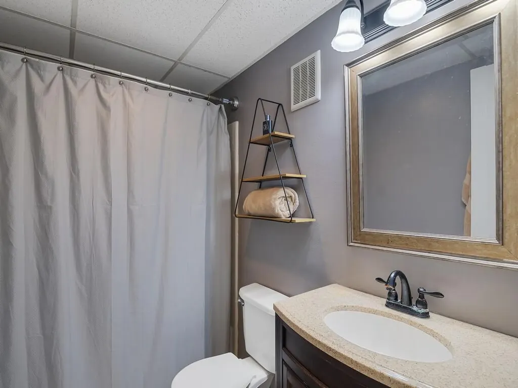 2333 Indian River Boulevard Vero Beach FL 32960