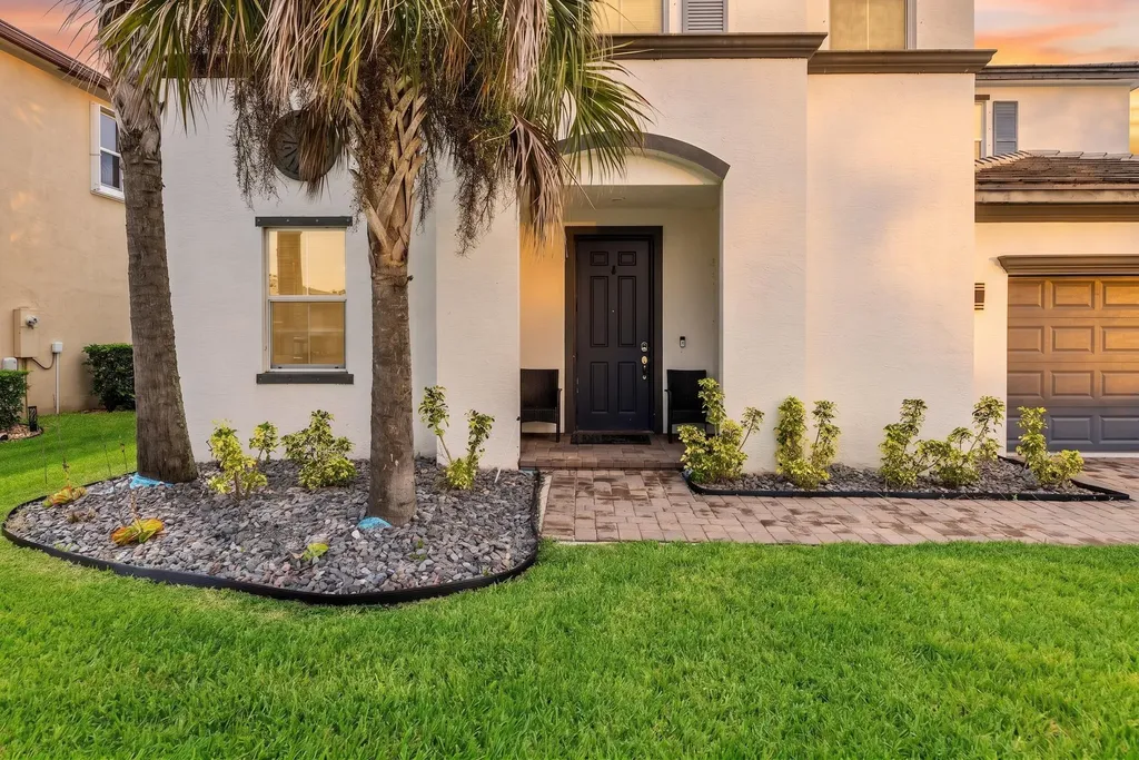 7432 NW Greenspring Street Port St Lucie FL 34987