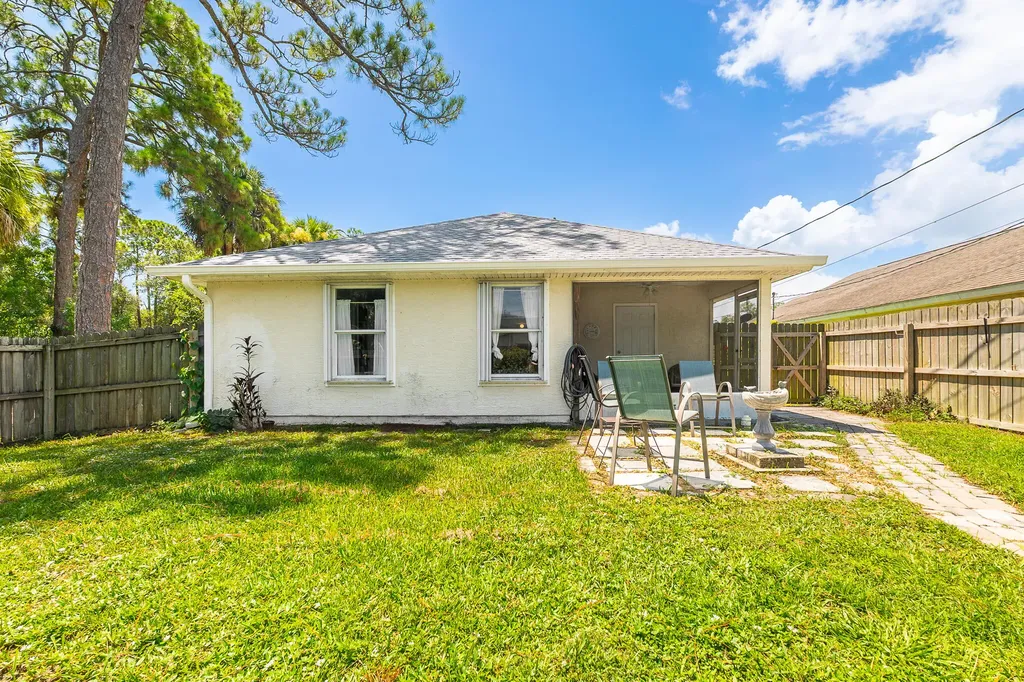 3506 3rd Street Vero Beach FL 32968