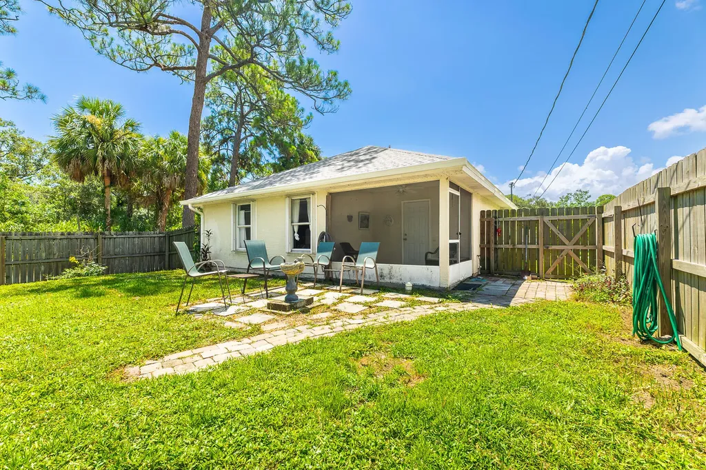 3506 3rd Street Vero Beach FL 32968