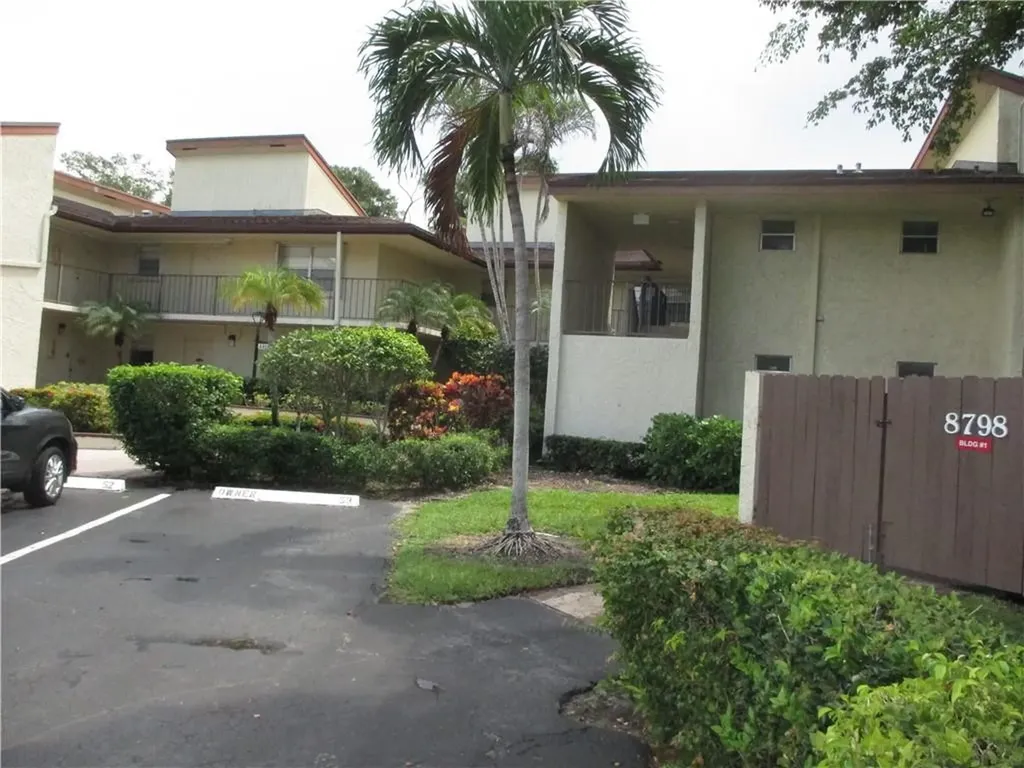8798 Holly Court Tamarac FL 33321