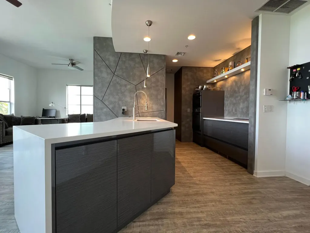 335 SE 6th Avenue Delray Beach FL 33483