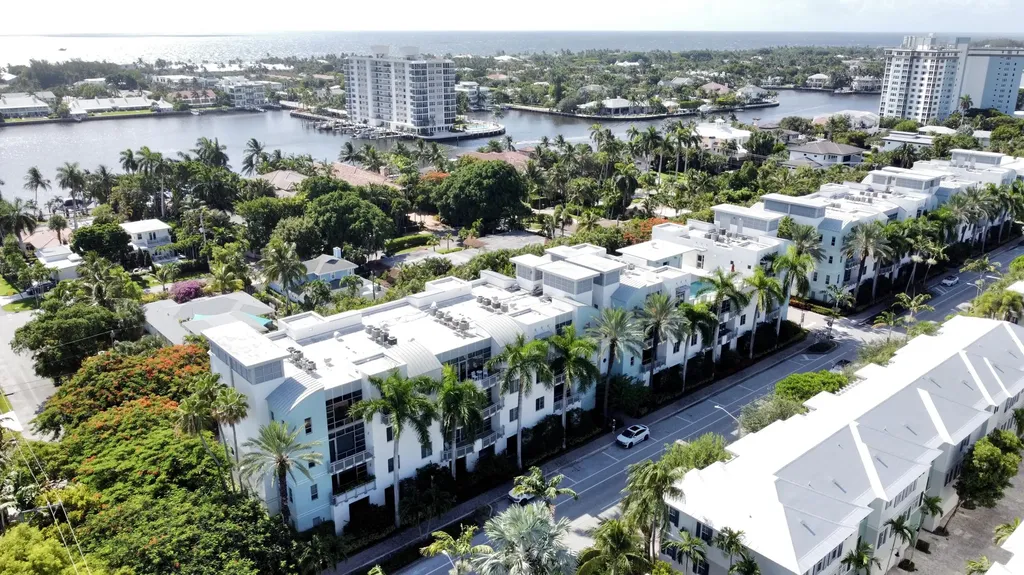 335 SE 6th Avenue Delray Beach FL 33483