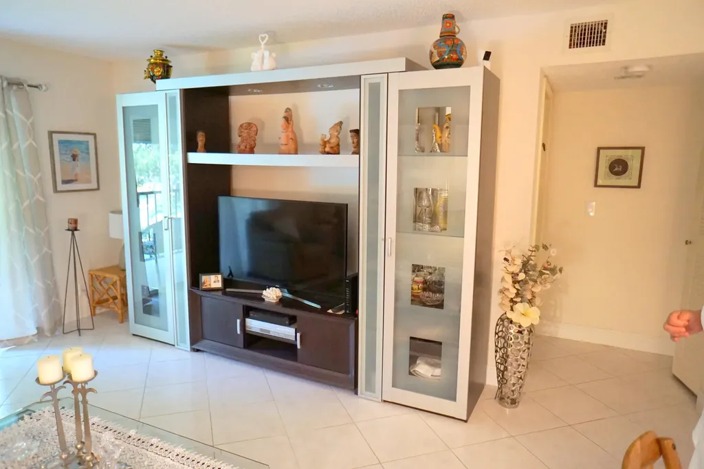 7286 Huntington Lane Delray Beach FL 33446