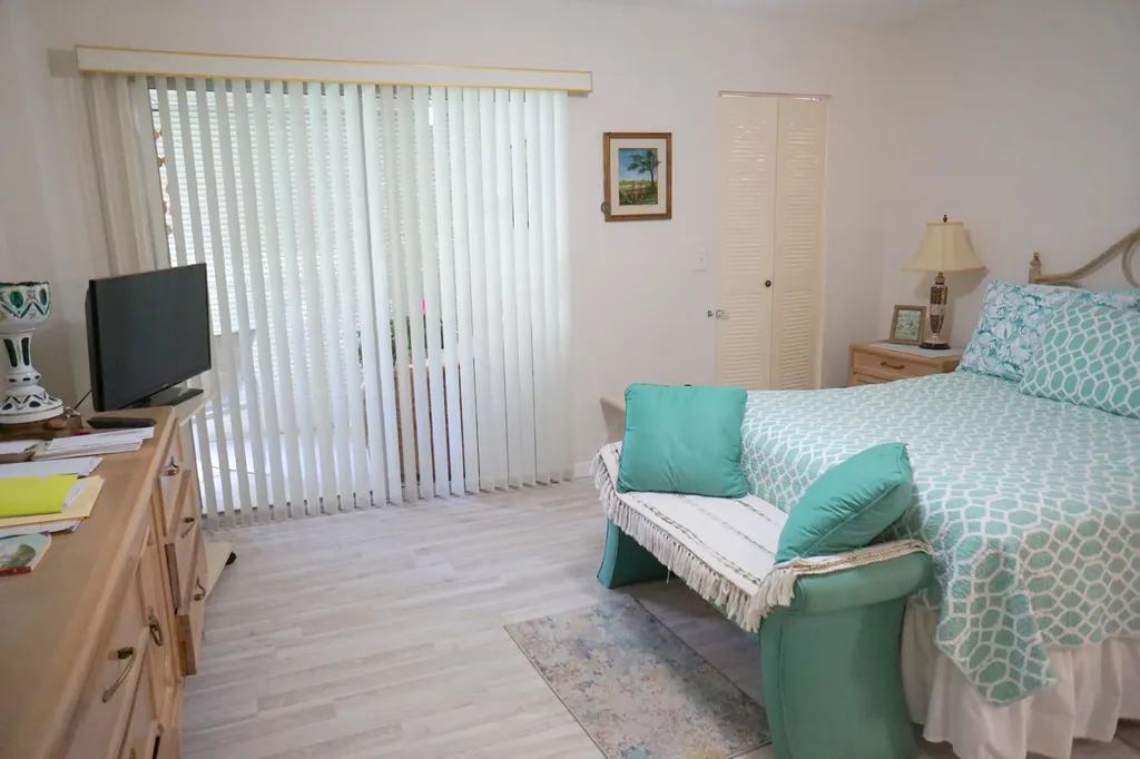 7286 Huntington Lane Delray Beach FL 33446