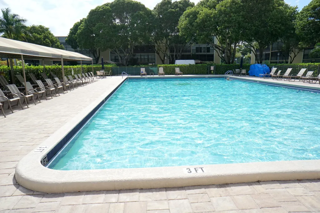 7286 Huntington Lane Delray Beach FL 33446
