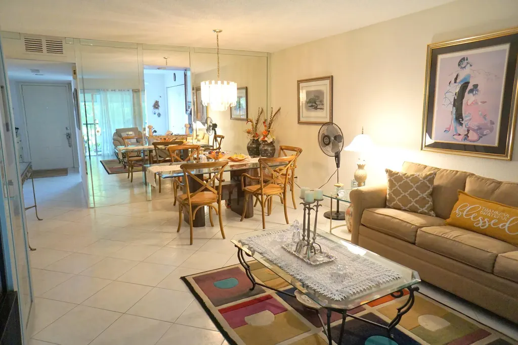 7286 Huntington Lane Delray Beach FL 33446