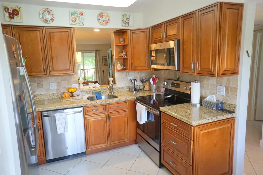 7286 Huntington Lane Delray Beach FL 33446