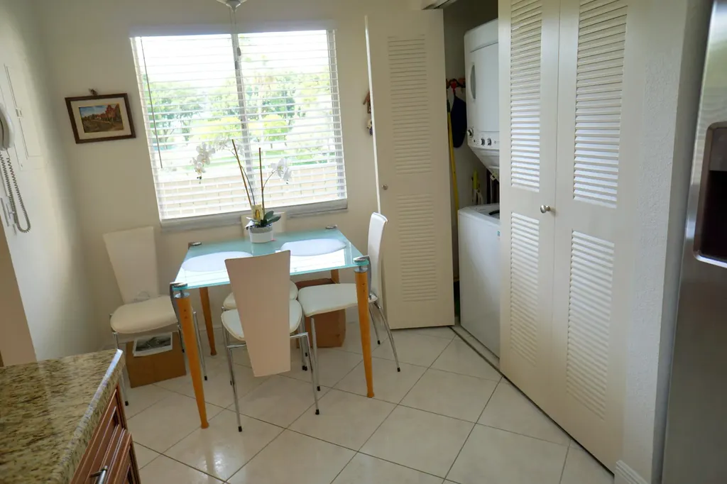 7286 Huntington Lane Delray Beach FL 33446