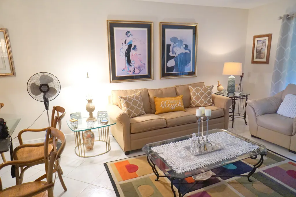 7286 Huntington Lane Delray Beach FL 33446