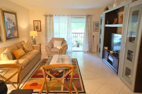 7286 Huntington Lane Delray Beach FL 33446