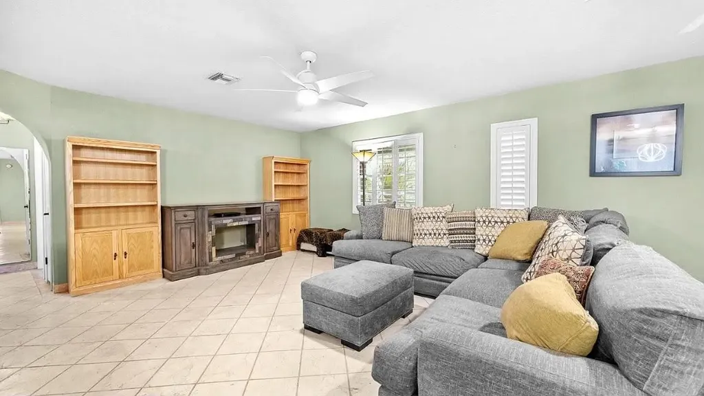 13265 41st Lane N The Acreage FL 33411