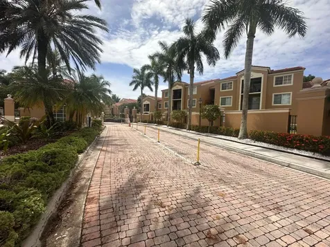 7950 N Nob Hill Road Tamarac FL 33321