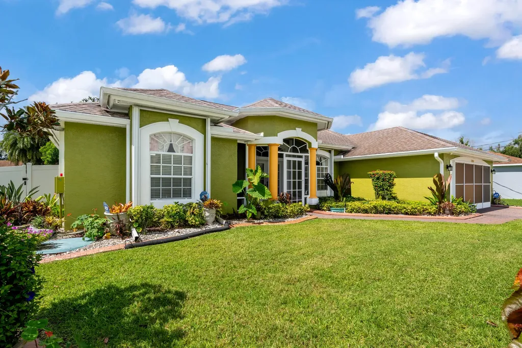 5493 NW Chapel Court Port St Lucie FL 34986