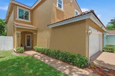 6933 Desert Inn Terrace Lake Worth FL 33463