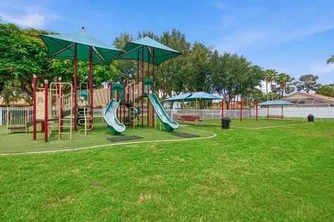 6933 Desert Inn Terrace Lake Worth FL 33463