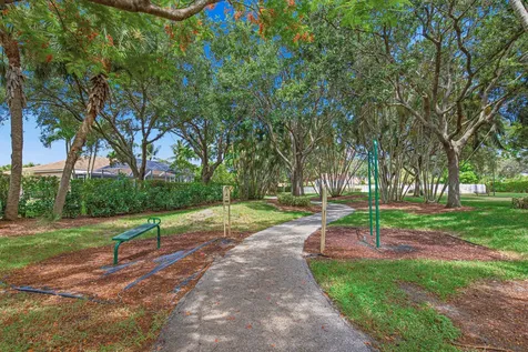 6933 Desert Inn Terrace Lake Worth FL 33463