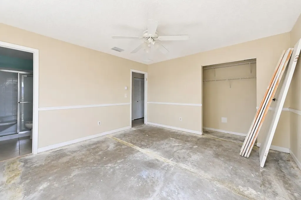392 SE Crosspoint Drive Port St Lucie FL 34983